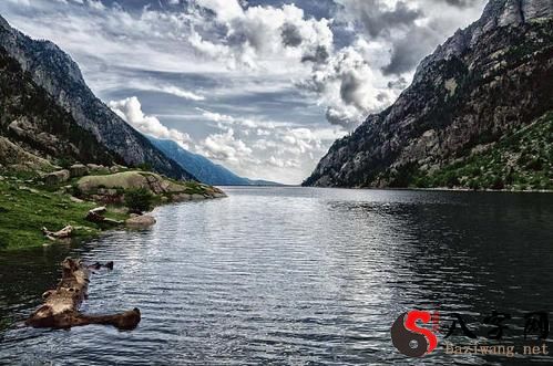 Dreaming of a big river with clear and wide water