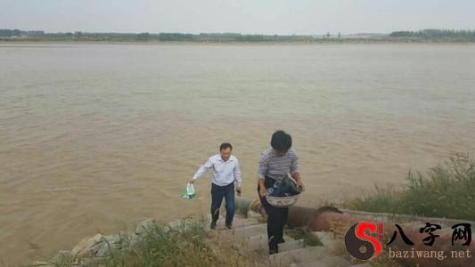 Dreaming of washing clothes on the Yellow River