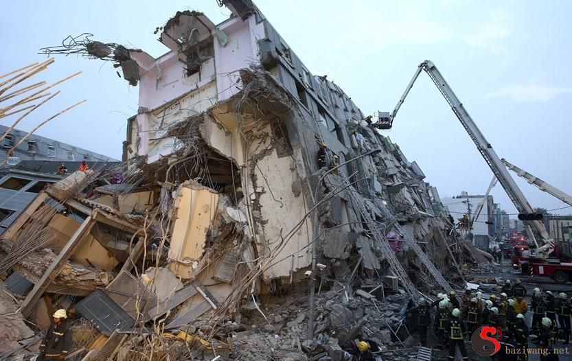 Dreaming of a tall building collapsing