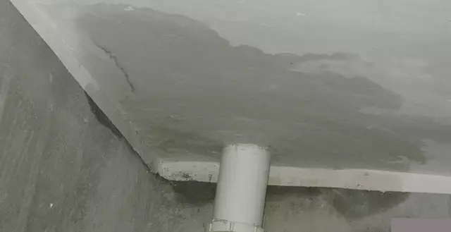 Dreaming of leaking walls