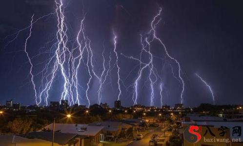 Dreaming of lightning