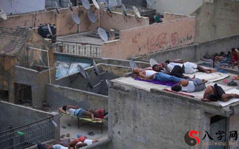 Dreaming of sleeping on the roof